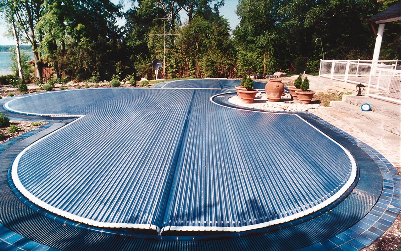 automatic pool cover coping